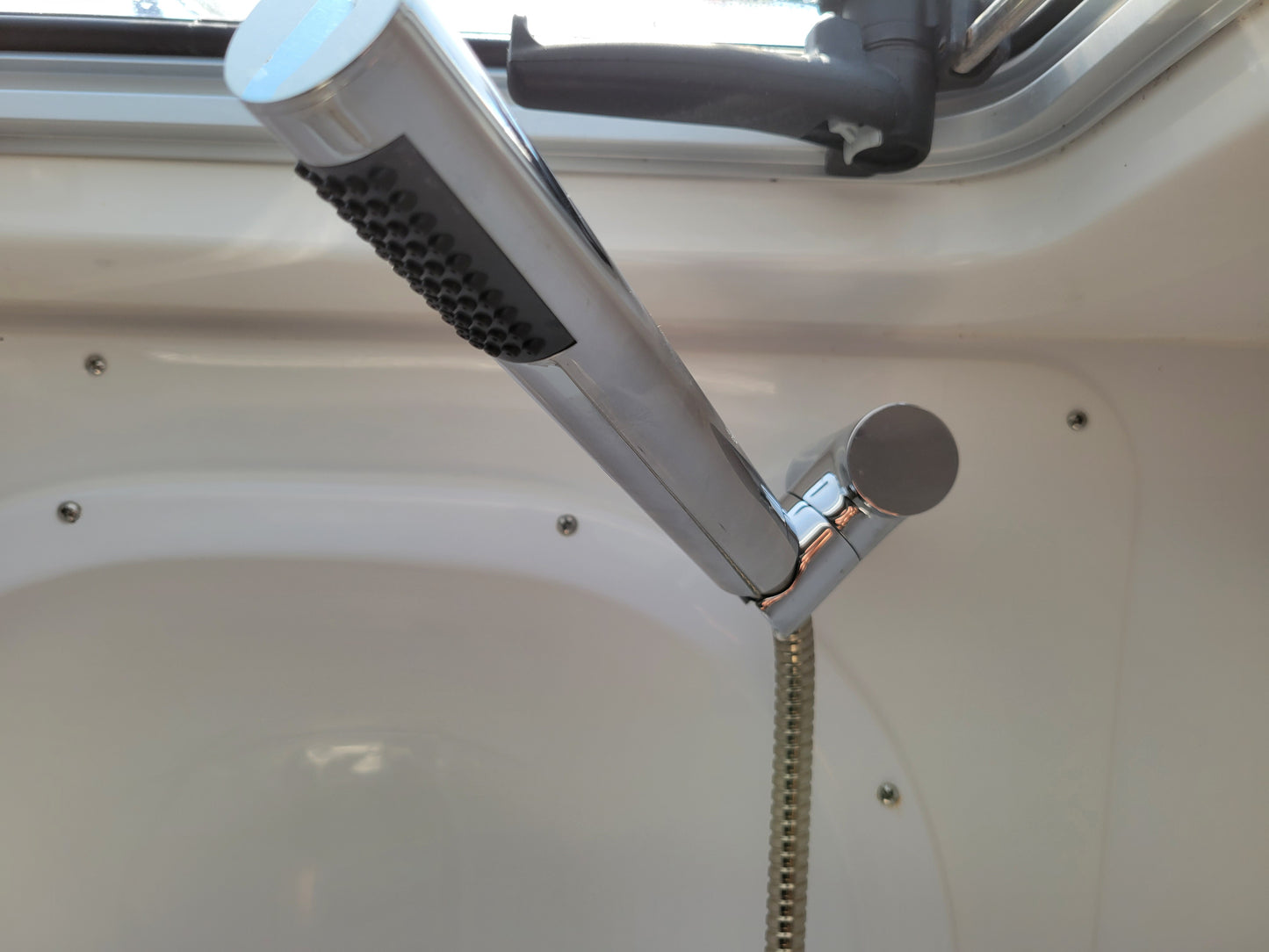 Shower handle hose & holder Nordic 6' SS Hose