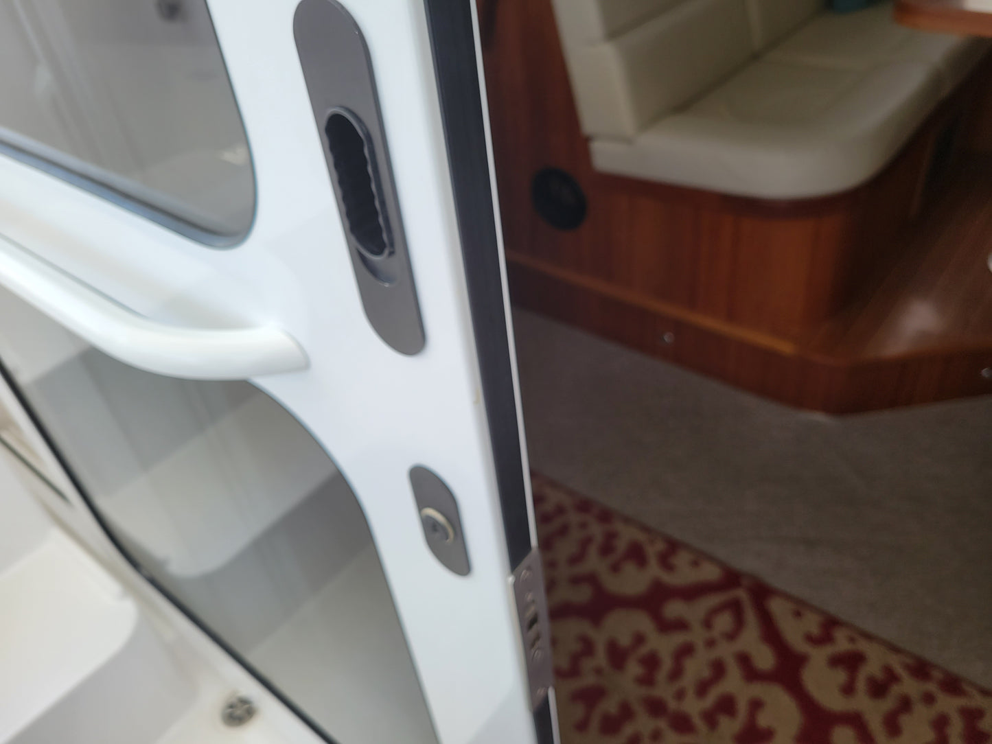 Talon lock set for Bomar 1600 B door system.