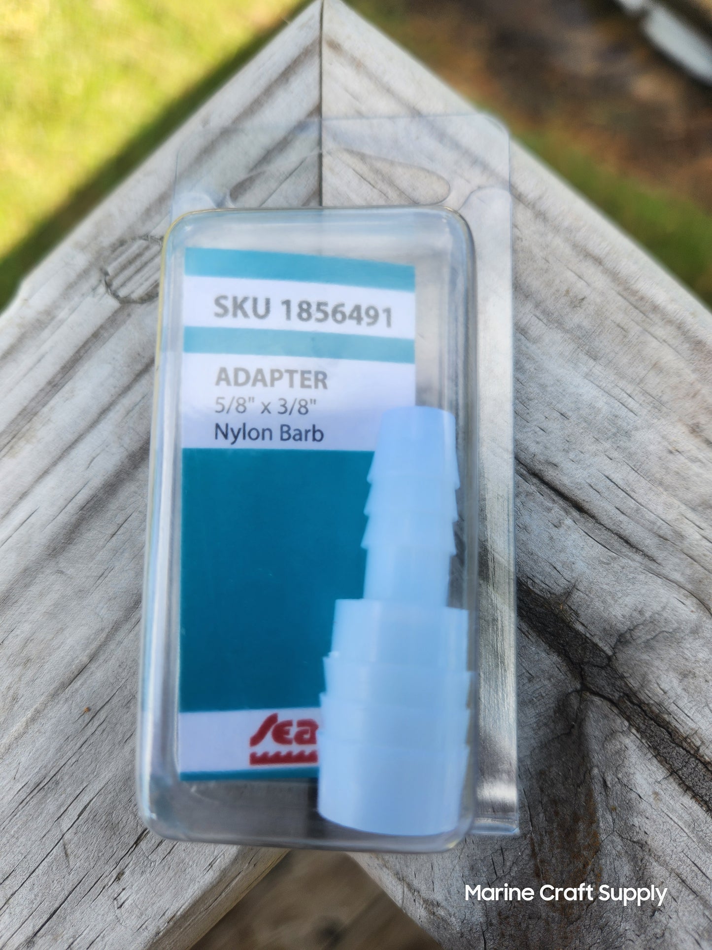 Adapter 5/8" x 3/8" barb nylon